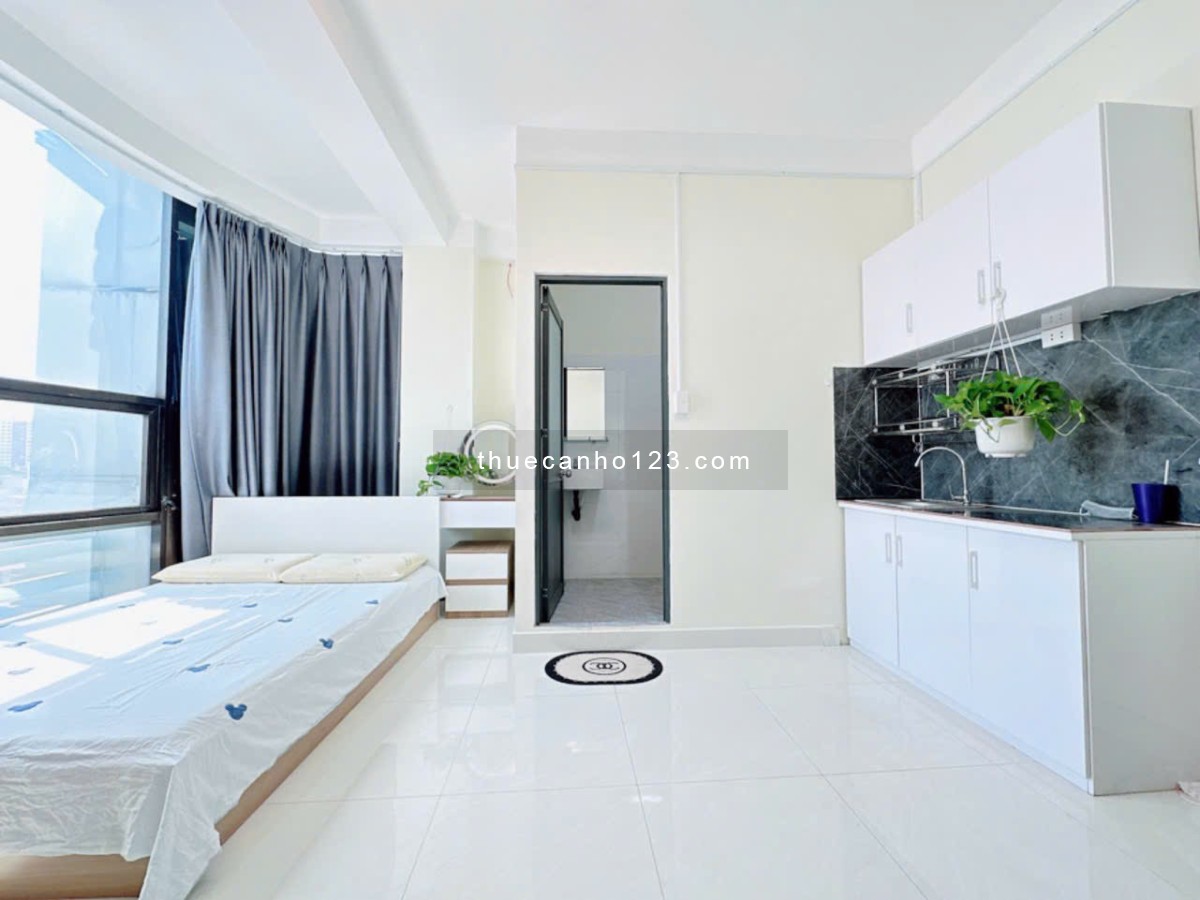 Căn hộ thoáng mát cùng cửa sổ đón nắng cực đẹp gần hàng xanh, đại học Giao Thông Vận Tải, Hutech.