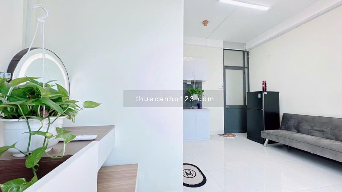 Căn hộ thoáng mát cùng cửa sổ đón nắng cực đẹp gần hàng xanh, đại học Giao Thông Vận Tải, Hutech.