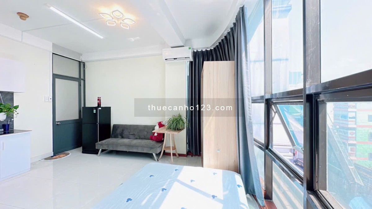 Căn hộ thoáng mát cùng cửa sổ đón nắng cực đẹp gần hàng xanh, đại học Giao Thông Vận Tải, Hutech.