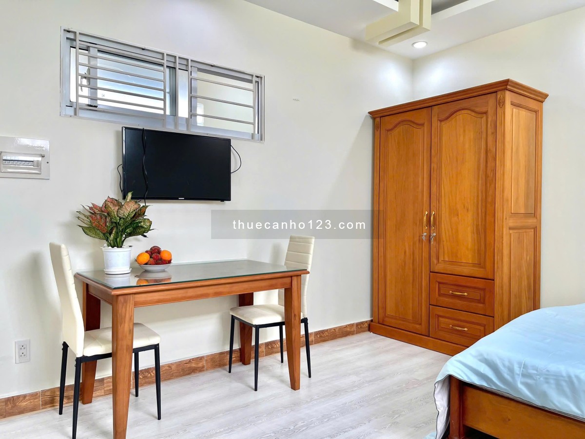 Căn hộ 1PN tách bếp, ban công thoáng, Full nội thất, máy giặt riêng, gần Landmark, Trường Sa, Q1,3