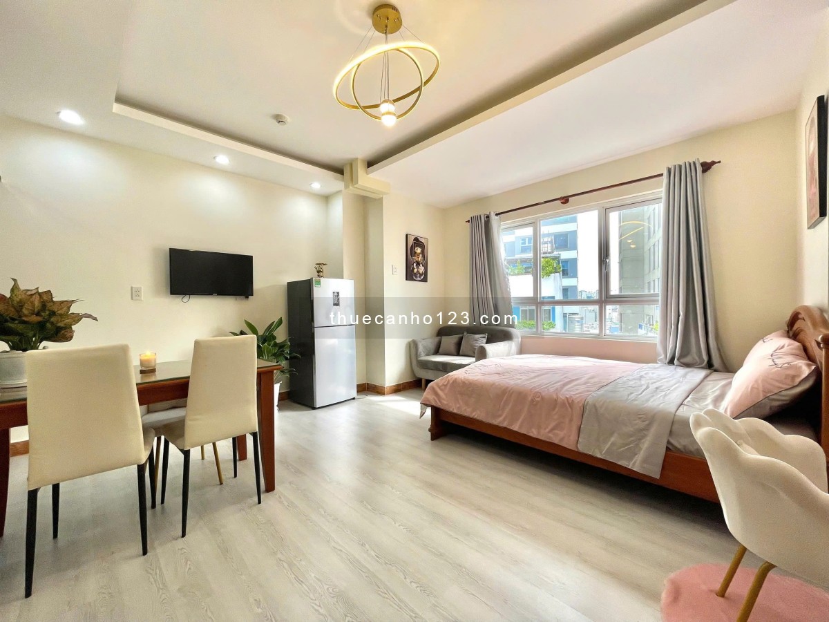 Căn hộ 1PN tách bếp, cửa sổ thoáng, nhiều ánh sáng tự nhiên, Full nội thất, máy giặt riêng, gần Q1,3