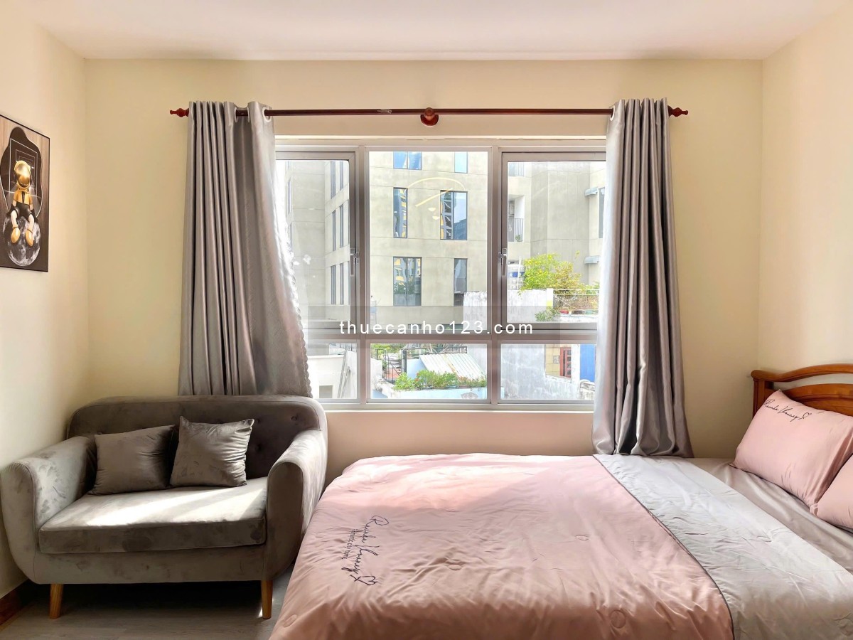 Căn hộ 1PN tách bếp, cửa sổ thoáng, nhiều ánh sáng tự nhiên, Full nội thất, máy giặt riêng, gần Q1,3