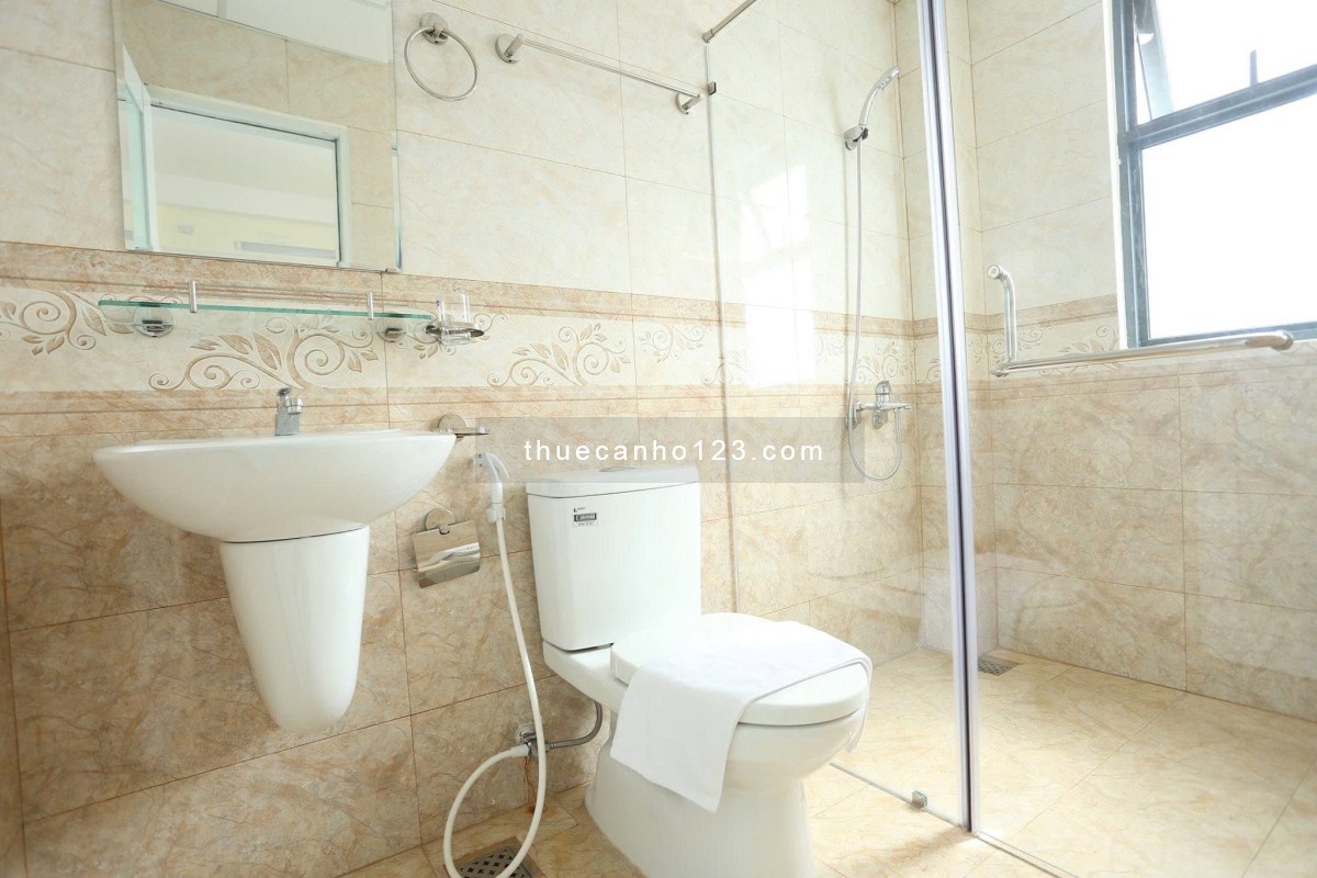 STUDIO Dạng 1Pn tách bếp cửa sổ thoáng view city, Full nội thất, toà nhà thang máy, gần Landmark,Q1