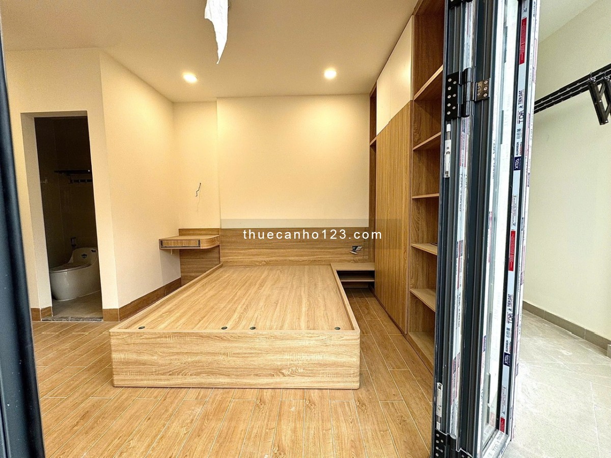 Studio mới tinh ban công lớn – full nội thất, máy giặt riêng