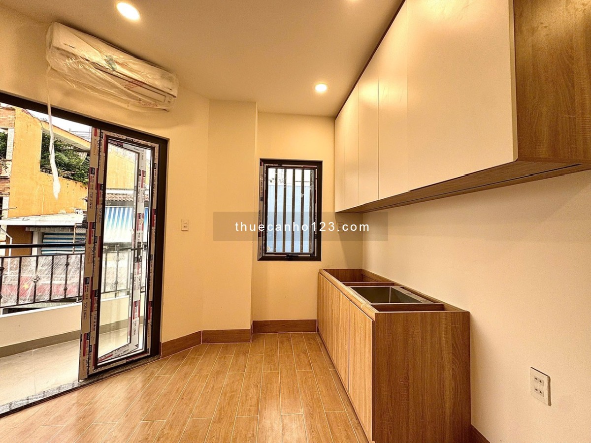 Studio mới tinh ban công lớn – full nội thất, máy giặt riêng