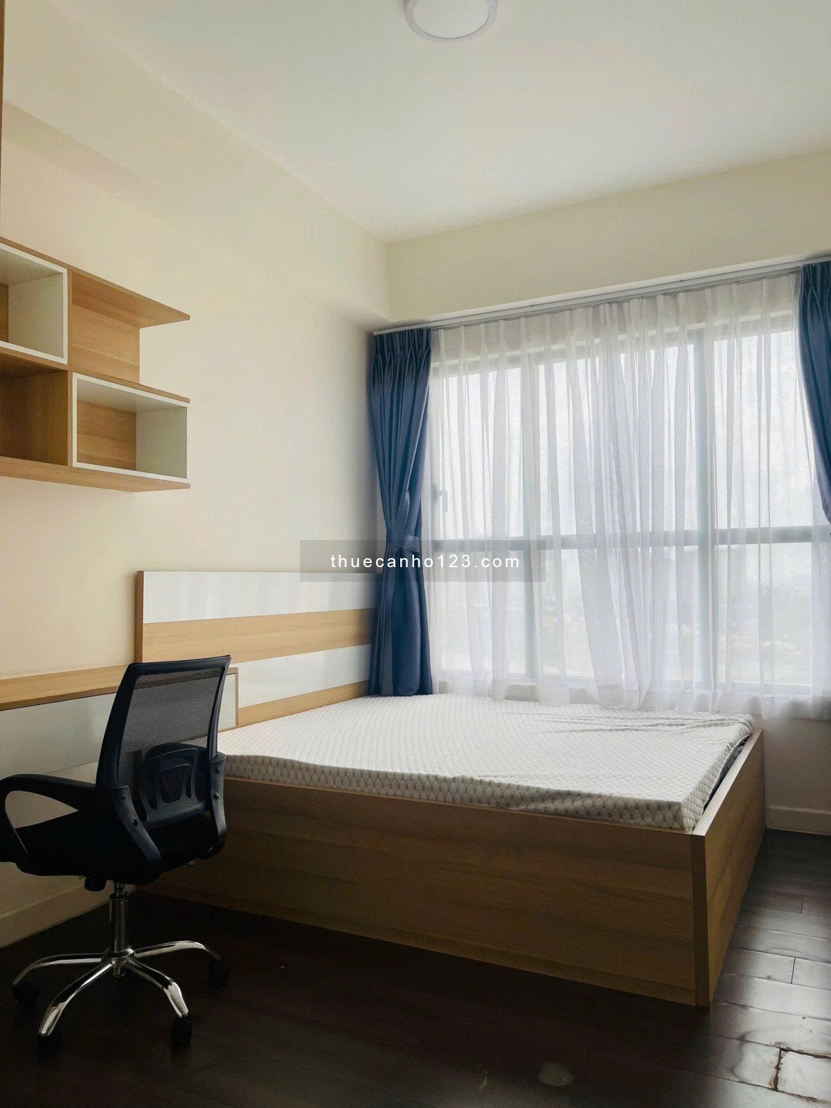 Trống sẵn cho thuê 2PN nhà đẹp - The Sun Avenue