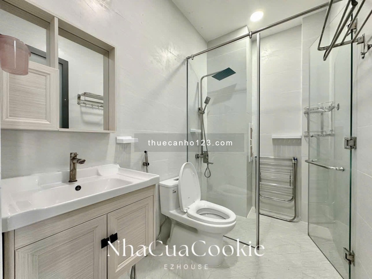 Cho thuê căn hộ cao cấp đầy đủ nội thất gần sân bay Tân Sơn Nhất - CV Hoàng Văn Thụ - quận Tân Bình