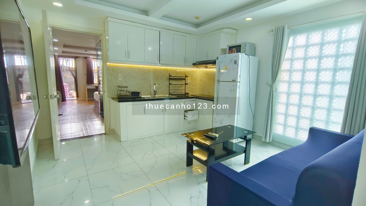 Căn hộ 1 phòng ngủ, gần Phan Đăng Lưu, cực đẹp, sang trọng, tràn ngập ánh sáng