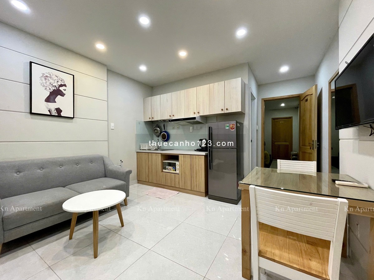 Căn hộ 1 phòng ngủ full nội thất 32m², cửa sổ lớn, ngay Lê Văn Sỹ, Quận 3 giáp Quận 1, Phú Nhuận