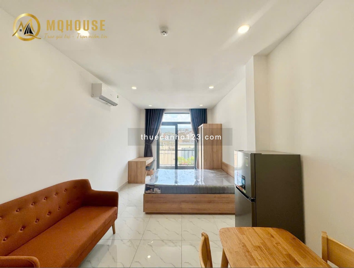 Cho thuê căn hộ studio, ban công - Máy giặt, sấy, gần Phan Đăng Lưu