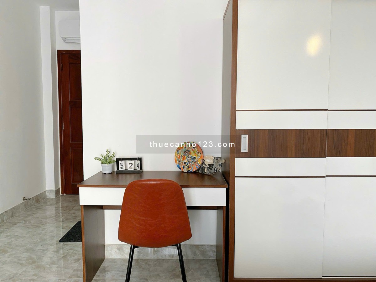 Căn hộ studio, ban công, gần CMT8, phố đi bộ