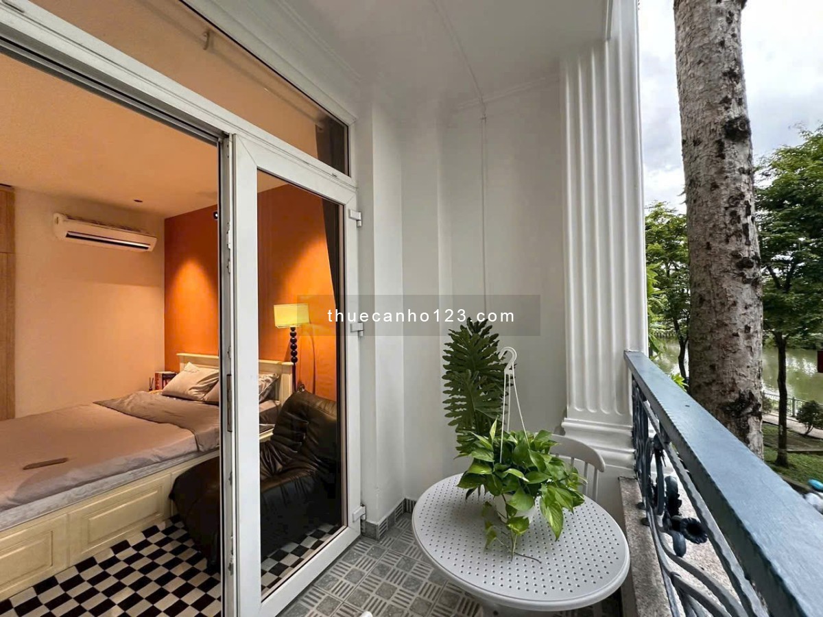 Căn Hộ Bờ Kè Hoàng Sa Quận 1_Thang máy_Hầm xe_Balcony View Sông_Full Nội Thât_Vòng Xoay Điện Biên Ph