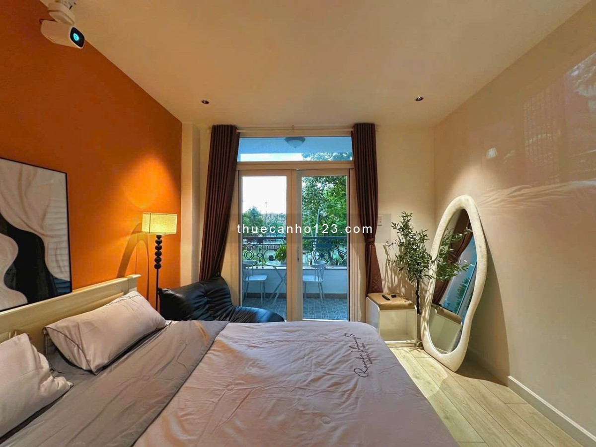 Căn Hộ Bờ Kè Hoàng Sa Quận 1_Thang máy_Hầm xe_Balcony View Sông_Full Nội Thât_Vòng Xoay Điện Biên Ph