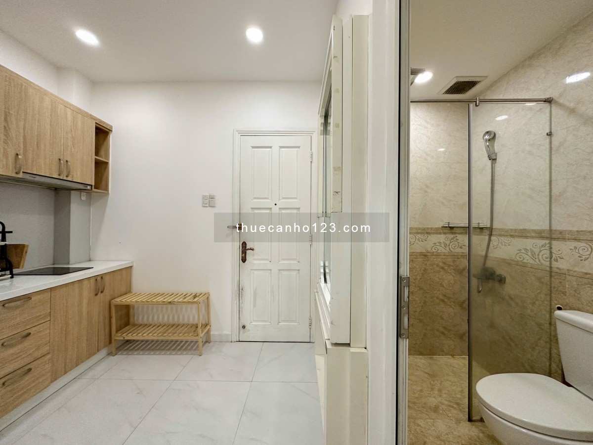 Căn Hộ Bờ Kè Hoàng Sa Quận 1_Thang máy_Hầm xe_Balcony View Sông_Full Nội Thât_Vòng Xoay Điện Biên Ph