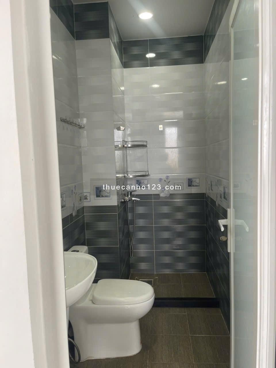 CĂN HỘ 2 MẶT TIỀN ĐẦY ĐỦ TIỆN NGHI ĐƯỜNG SỐ 1, GIẢM 800K THÁNG 10