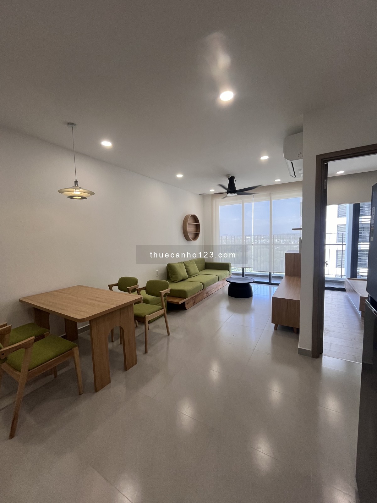 Cho thuê căn hộ 2PN, 2WC full nội thất, sang xịn, 9tr/tháng. LH: 0917.999.515