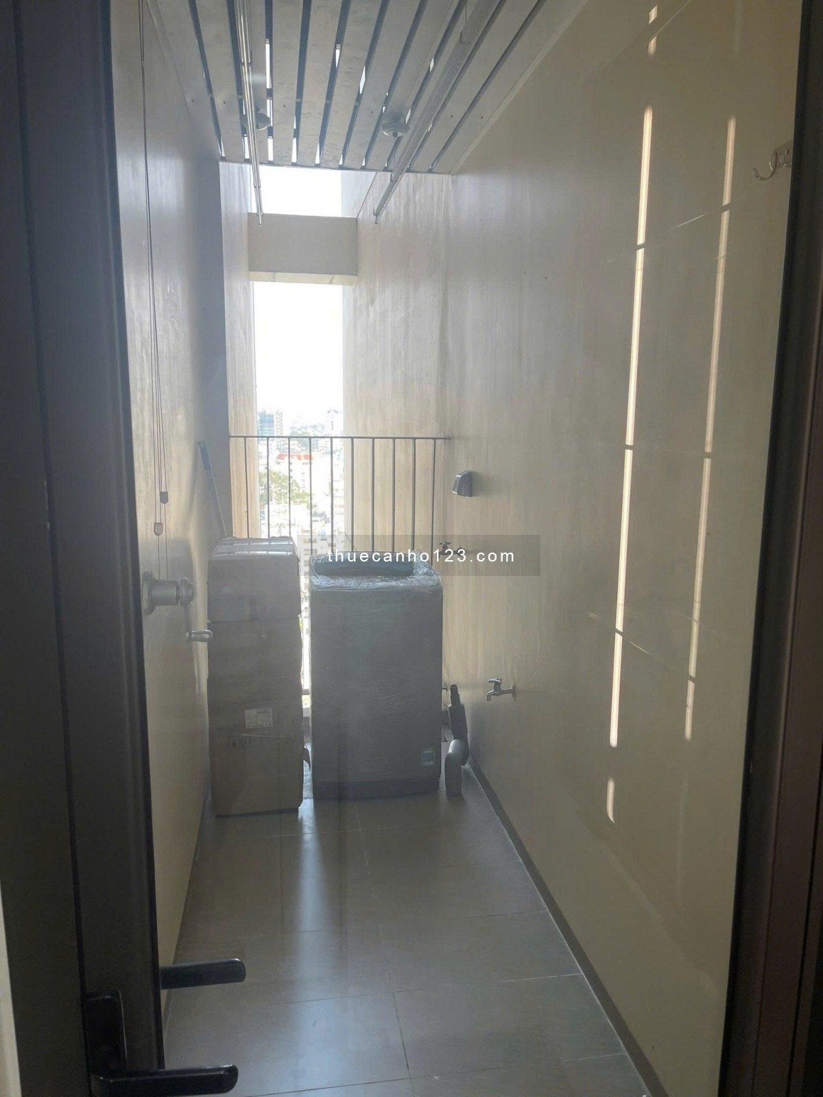 Cao ốc Phú NHuận, 20 Hoàng Minh Giám, Phú Nhuận: 85m2, 2p ngủ,Nt, 13tr/th