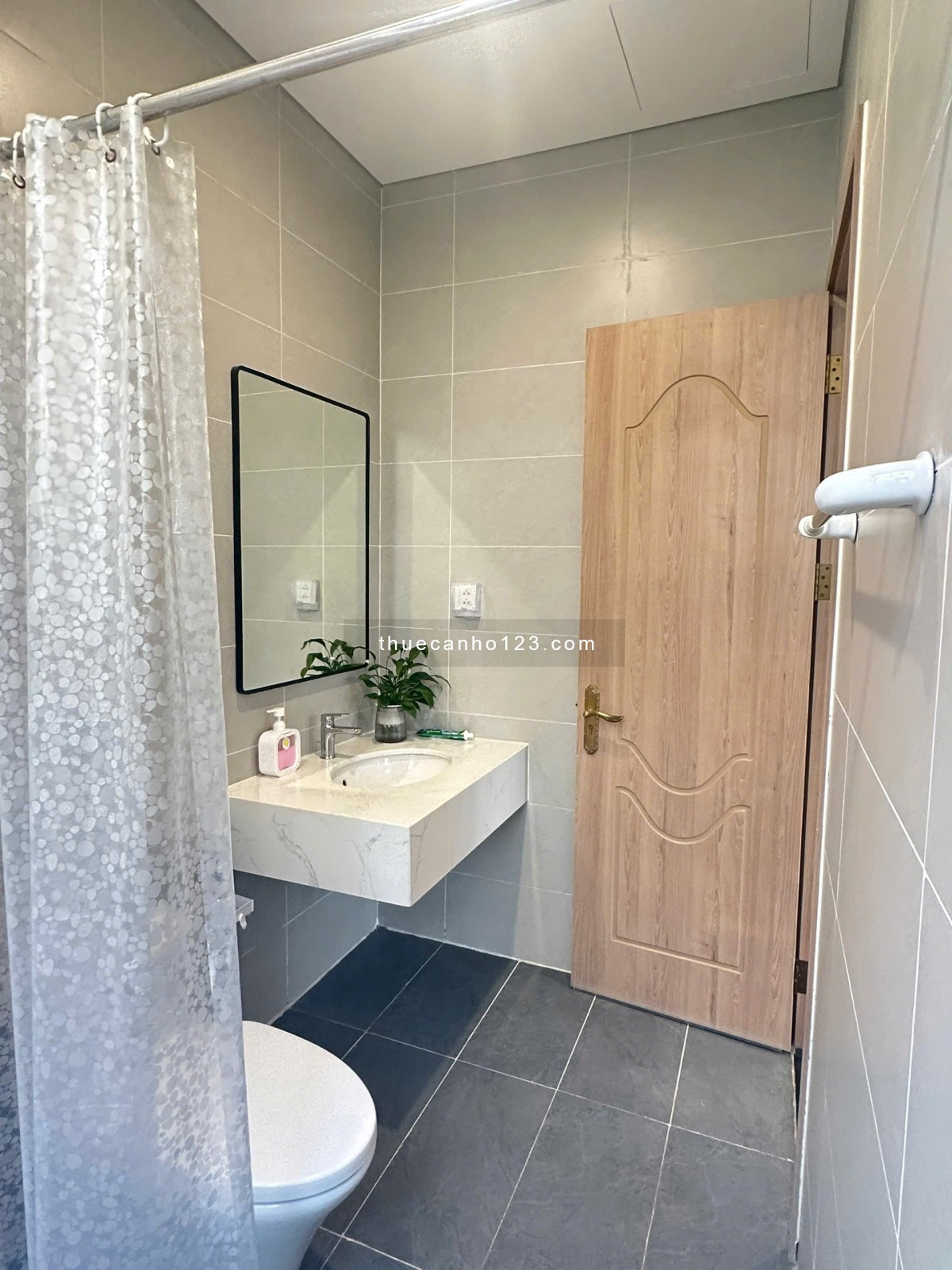 CC cho thuê phòng full đồ khép kín, có ban công 4tr bao phí tại Vin Ocean Park 2