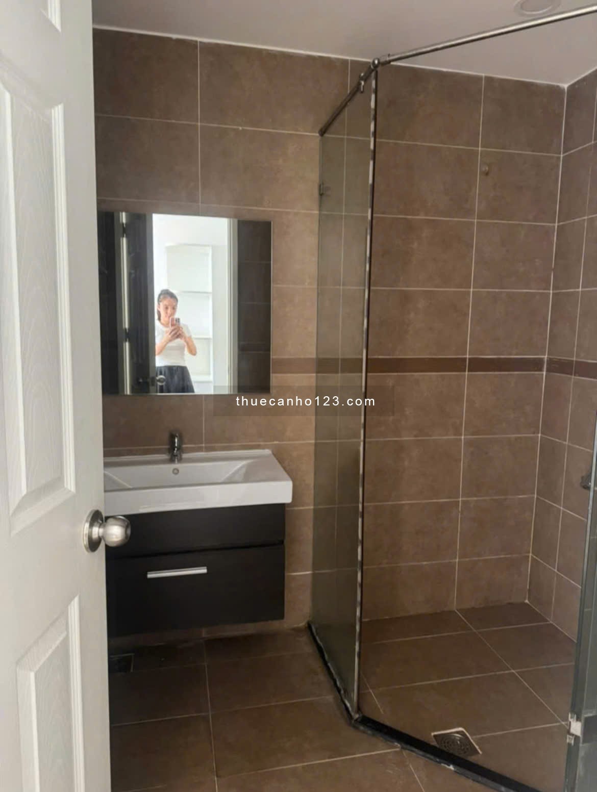 Chung cư Phúc Yên, Phan Huy Ích, P15, TB, 80m2, 2PN, 9tr/tháng.