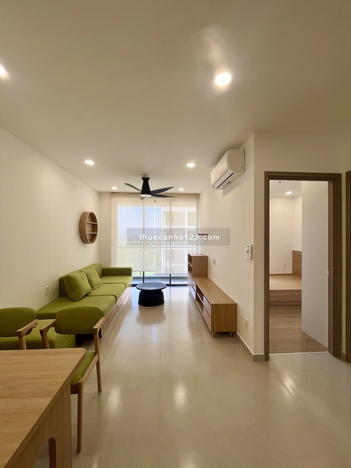 Căn hộ 2PN full nội thất sang xịn, mới 100%, decor chuẩn gu, chỉ 9 triệu/tháng. LH 0917 999 515