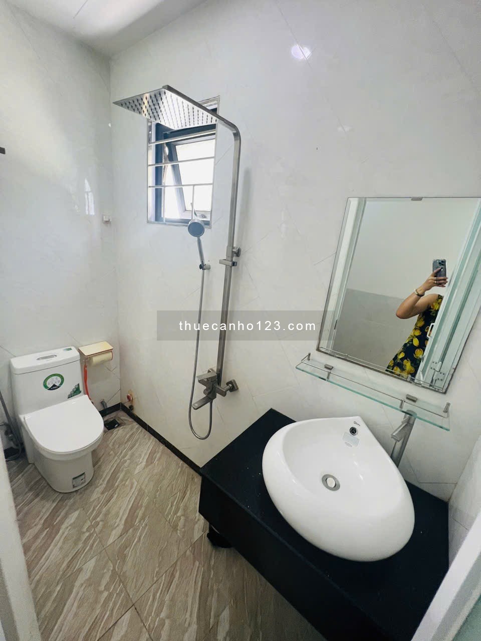 Cho thuê căn hộ Studio Ban công Q4 gần cầu Kênh Tẻ, ĐH Luật, ĐH Nguyễn Tất Thành, cầu Khánh Hội