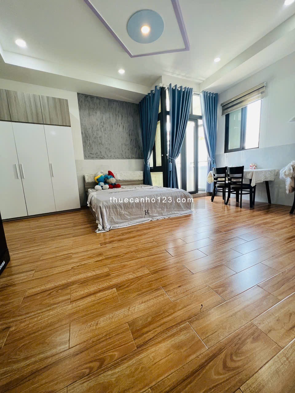 Cho thuê căn hộ Studio Ban công Q4 gần cầu Kênh Tẻ, ĐH Luật, ĐH Nguyễn Tất Thành, cầu Khánh Hội