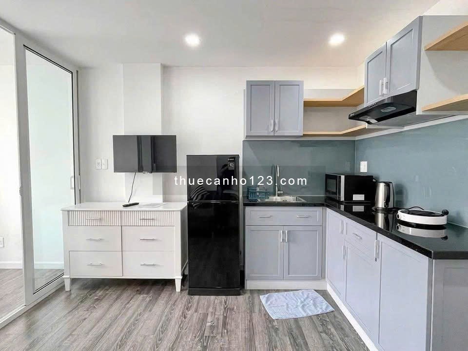 Căn hộ 1 phòng ngủ full nội thất, có ban công ngay Quốc Hương – Thảo Điền, gần cầu Sài Gòn