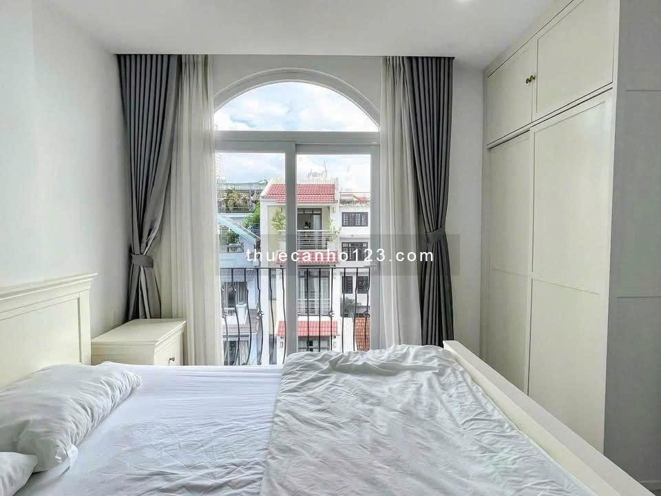 Căn hộ 1 phòng ngủ full nội thất, có ban công ngay Quốc Hương – Thảo Điền, gần cầu Sài Gòn