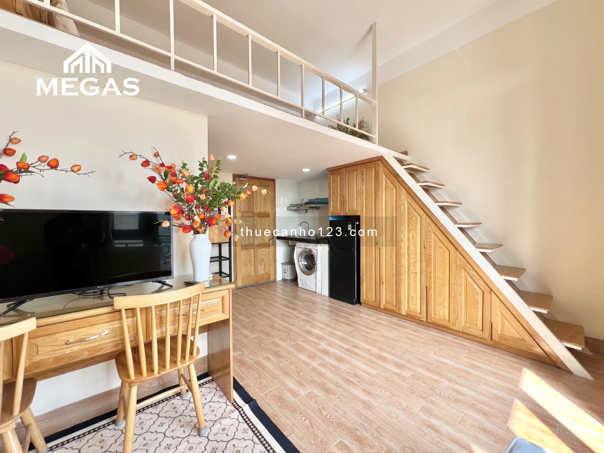 Cho Thuê Căn Hộ Luxury - 2 Không Gian Ngủ - Gần Vòng Xoay Dân Chủ