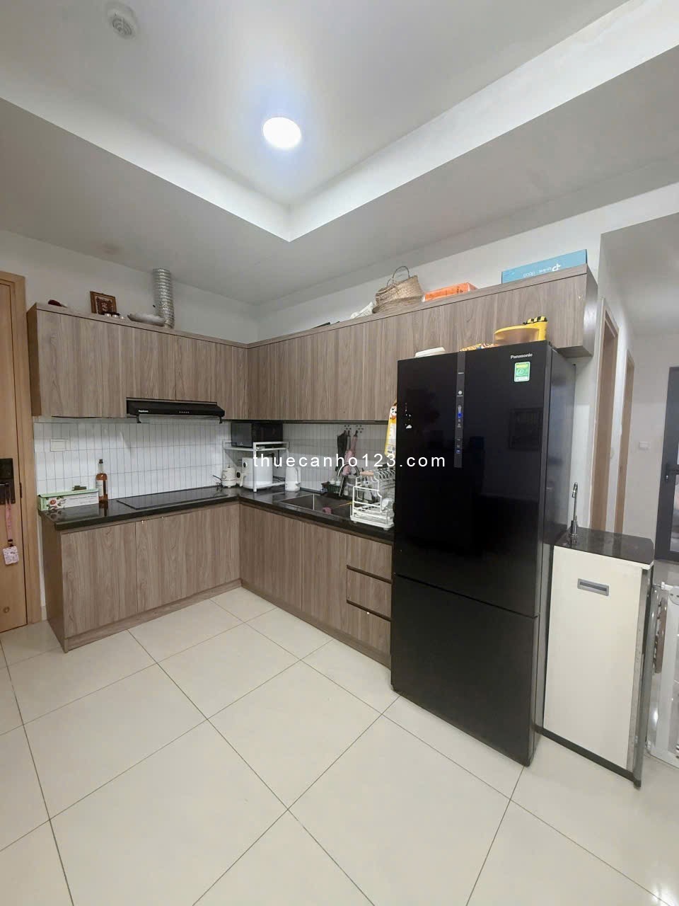 Cho thuê căn hộ 2PN, 1WC, 63m2, giá 13,5tr/ tháng, full nt khu Emerald - Celadon City