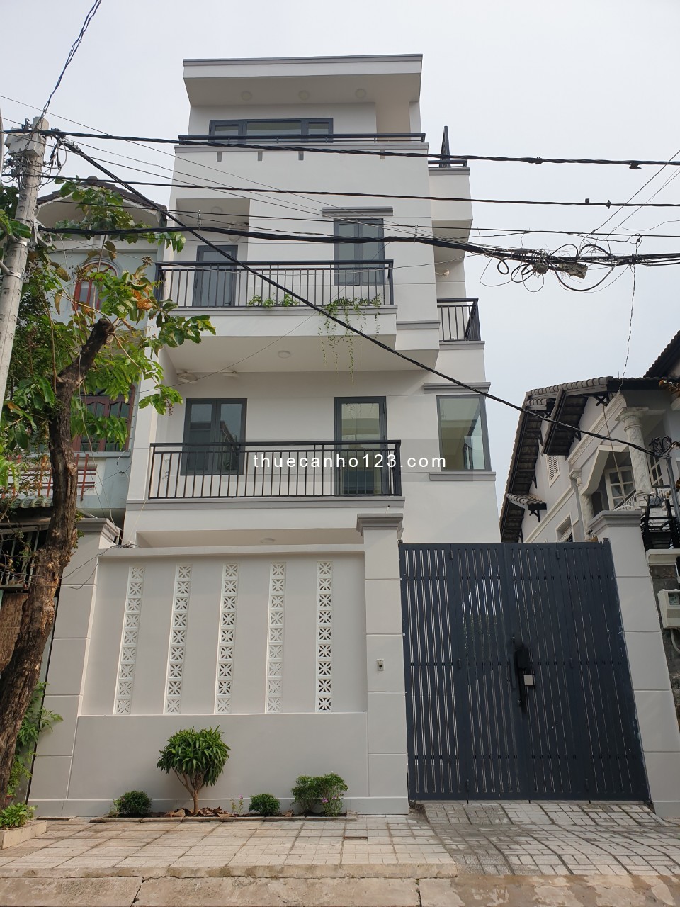 Cho thuê CHDV có ban công Khu Tanimex - 215Tô Ký - từ 3,85 tr/th ( gần ĐH Huflit, PM Quang Trung )