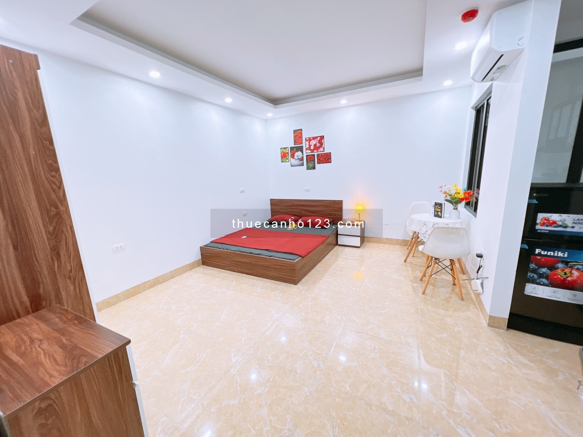 Phòng mới trống tại 569 Lạc Long Quân – P301 Full nội thất cơ bản, cửa vân tay hiện đại.