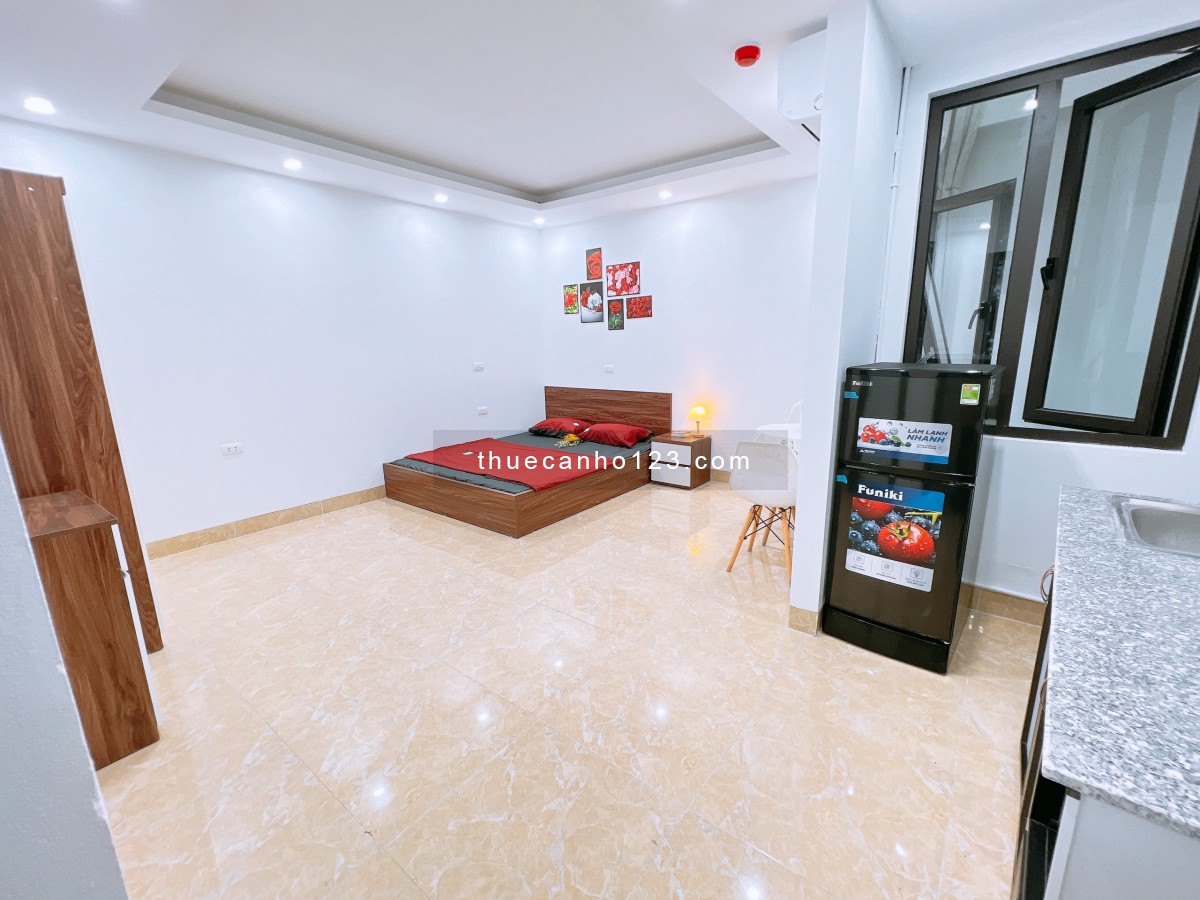 Phòng mới trống tại 569 Lạc Long Quân – P301 Full nội thất cơ bản, cửa vân tay hiện đại.