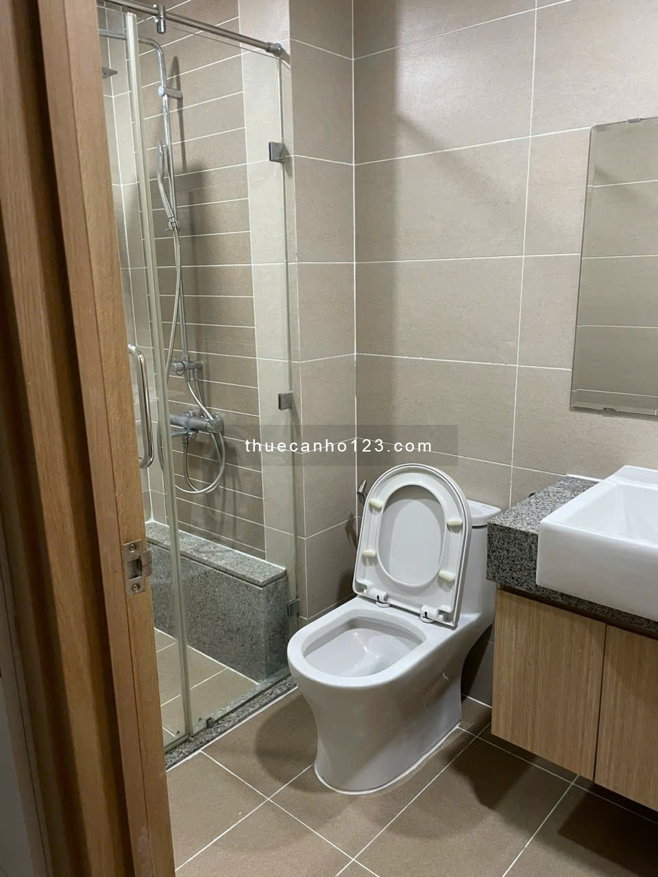 Cho thuê căn hộ Kim Tâm Hải, DT 80m2, 2PN, Full NT, giá 7.5tr/tháng.