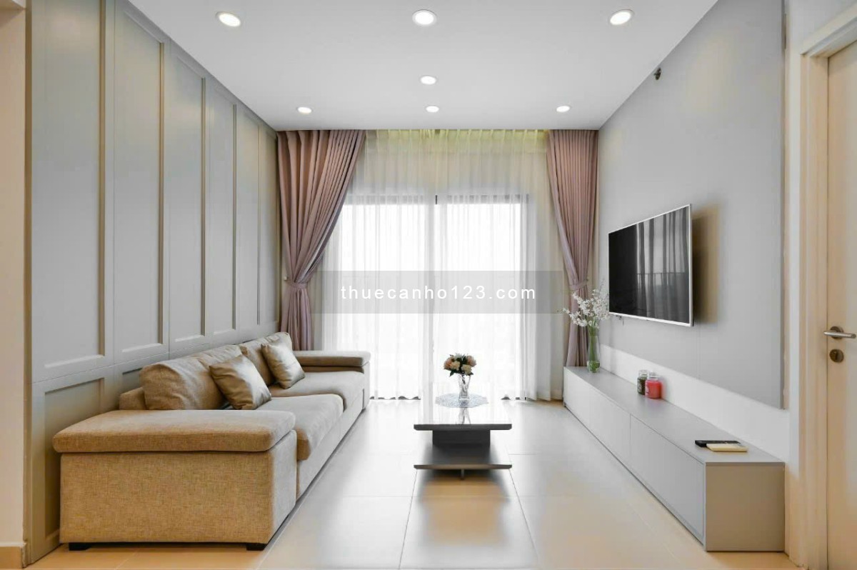 Cho thuê căn hộ Oriental Plaza, DT 80m2, 2PN, Full NT, giá 12tr/tháng.