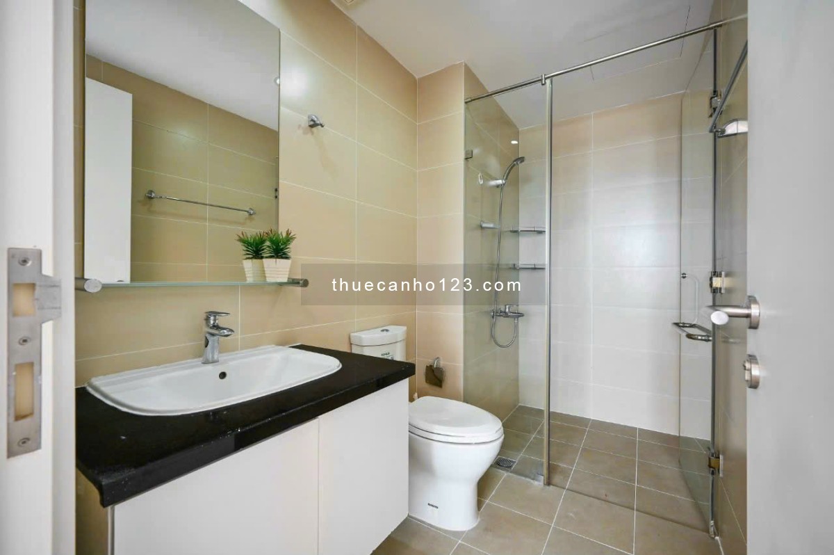 Cho thuê căn hộ Oriental Plaza, DT 80m2, 2PN, Full NT, giá 12tr/tháng.