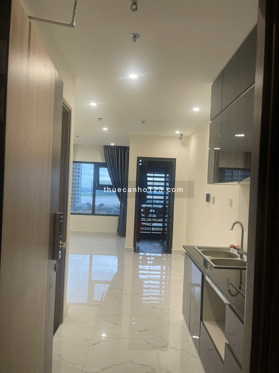 CHO THUÊ CĂN HỘ Studio - Bếp rèm - Khu Glory Height Vinhomes Grand Park Quận 9 - Nhà mới, ở ngay.