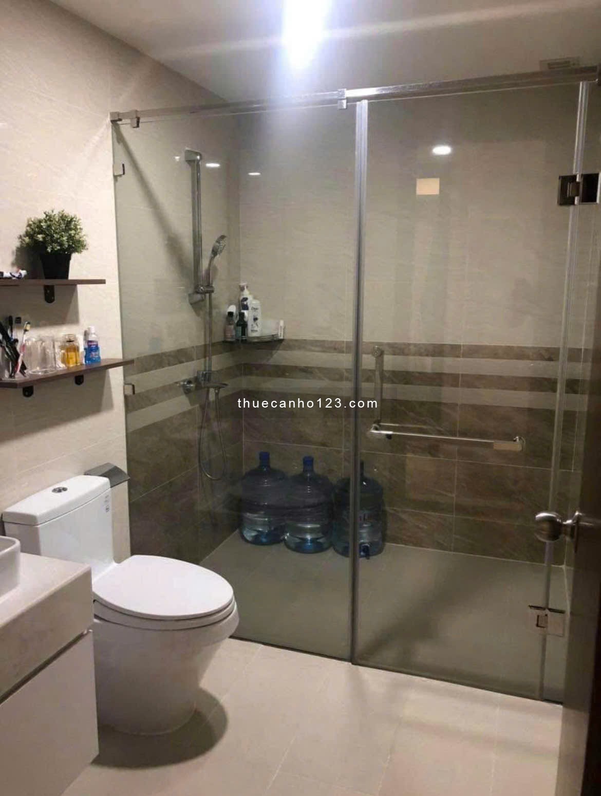 C/c Phúc Yên, Phan Huy Ích, P15, TB, Căn góc, 110m2, 3PN, 2WC, 11tr5/tháng.