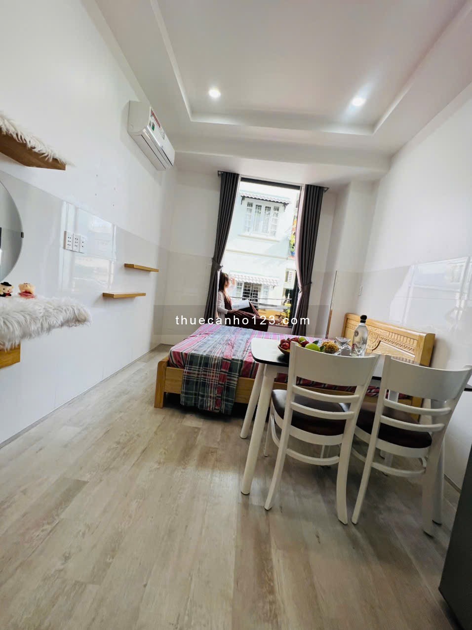 Cho thuê căn hộ Studio có ban công thoáng mát tại Quận 4 – Full nội thất, an ninh chuẩn, giá cực tốt
