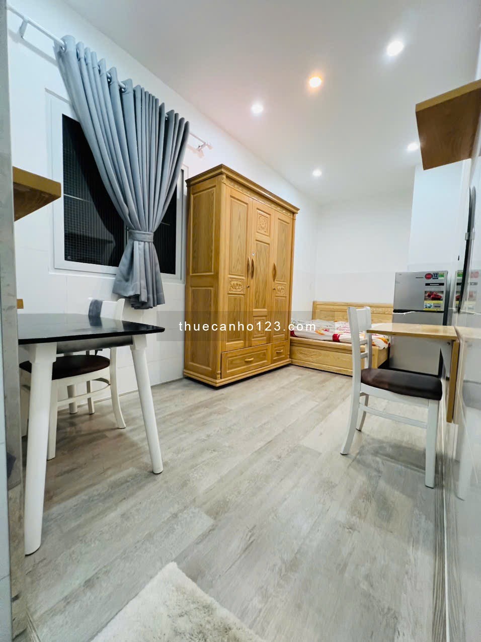 Cho thuê căn hộ Studio cửa sổ trời Q4 gần ĐH Luật, ĐH Nguyễn Tất Thành, cầu Tân Thuận