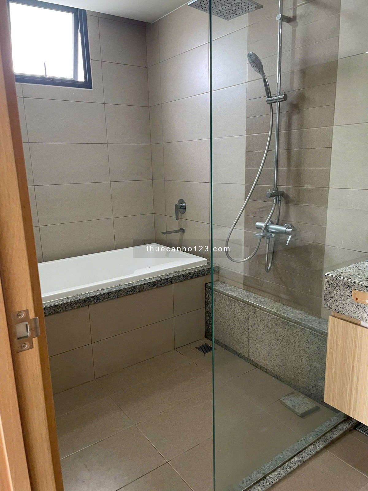 Chính Chủ Cần Cho Thuê Căn 3PN-2WC-1 Kho, Nhà NTCB, Giá 15tr/Th, Có Thương Lượng Cho Khách Thiện chí