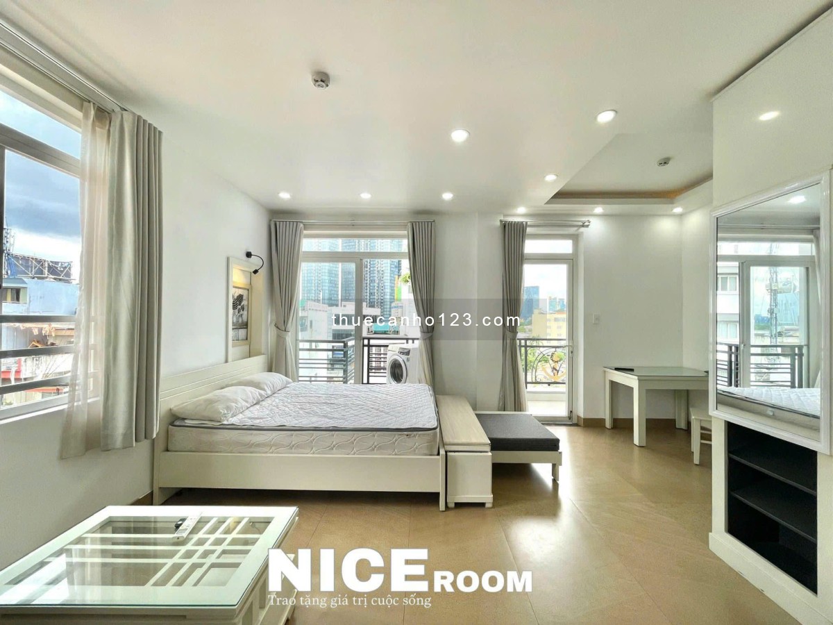 Cho thuê căn hộ đẹp, ban công lớn full view Landmark bao phí chỉ tính Điện