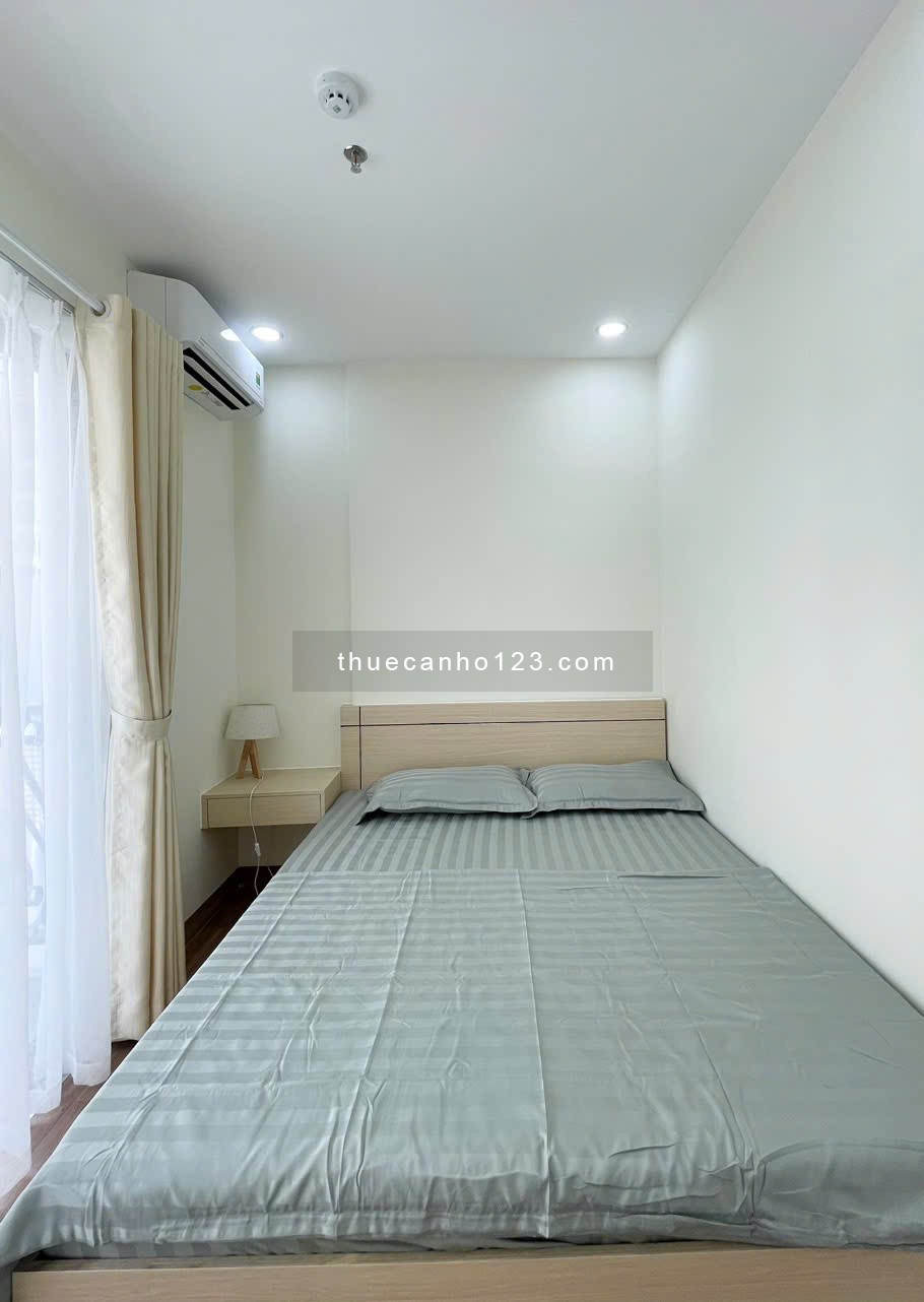Cho thuê 1 phòng ngủ tách bếp rộng 50m2 có ban công - dịch vụ dọn phòng tốt gần Thảo Cầm Viên