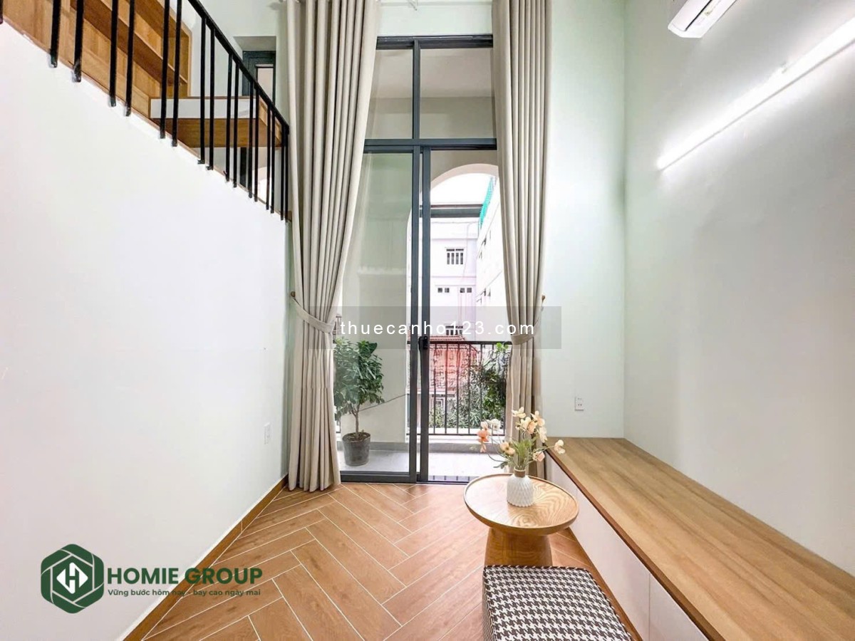 Duplex ban công, full nội thất, trung tâm Quận 7