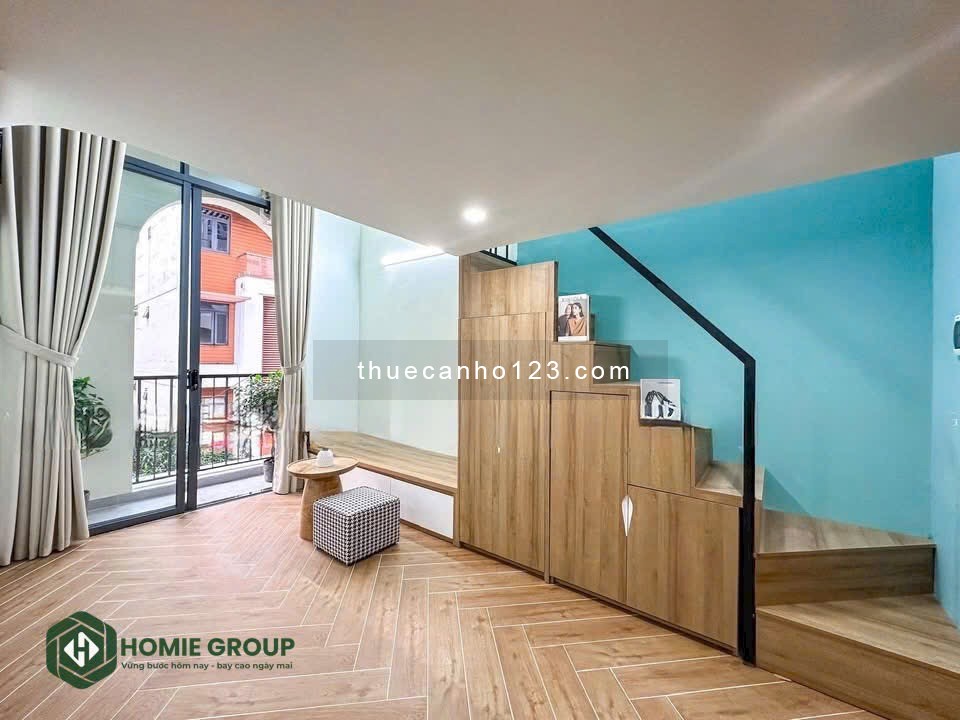 Duplex ban công, full nội thất, trung tâm Quận 7