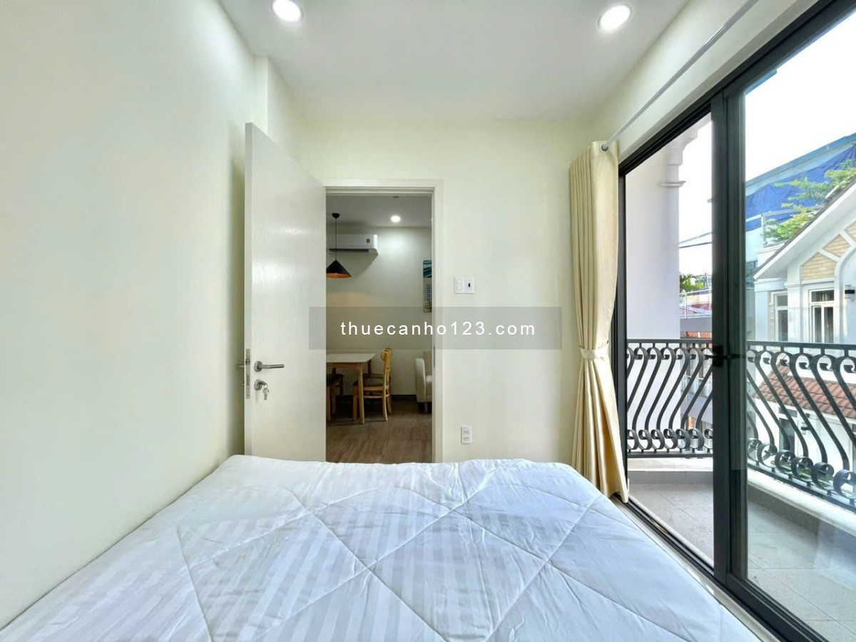 Cho thuê 1 phòng ngủ tách bếp rộng 50m2 có ban công - dịch vụ dọn phòng tốt gần Thảo Cầm Viên