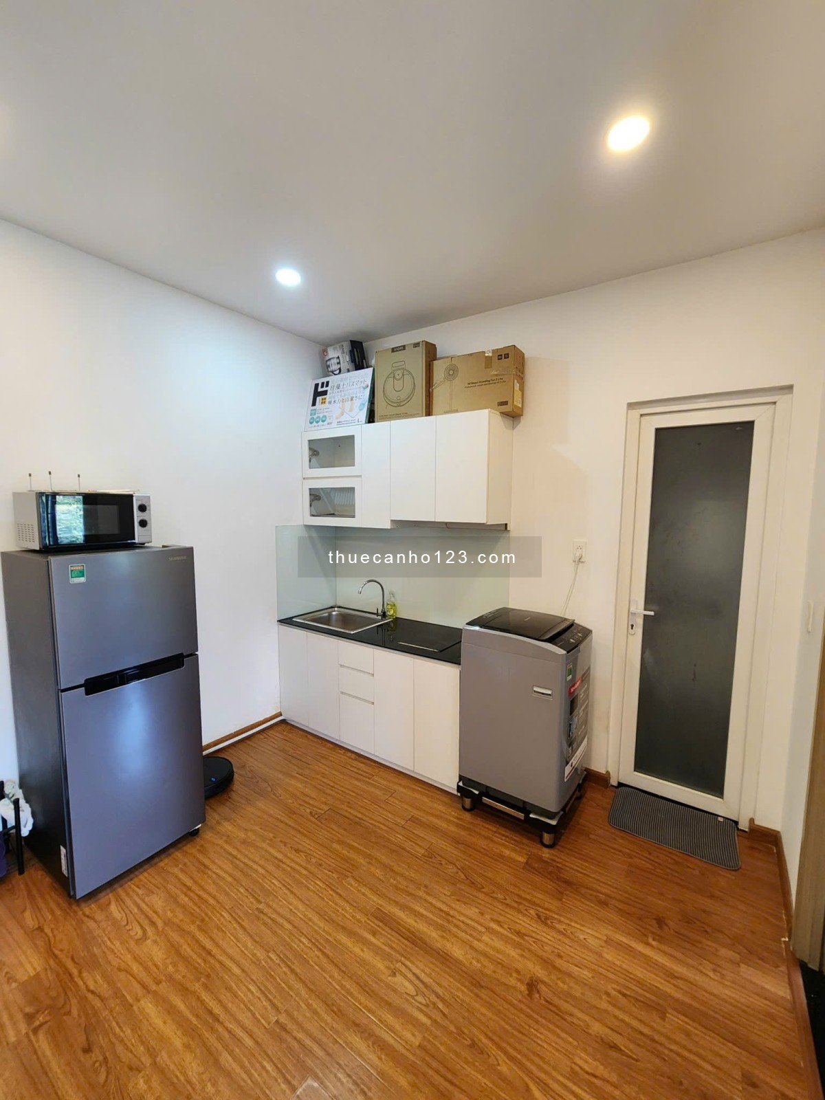 Trống Lại Căn Hộ 1PN Ban Công View Bờ Kè Trường Sa - Full NT Hiện Đại , Khu Dân Cư Yên Tĩnh