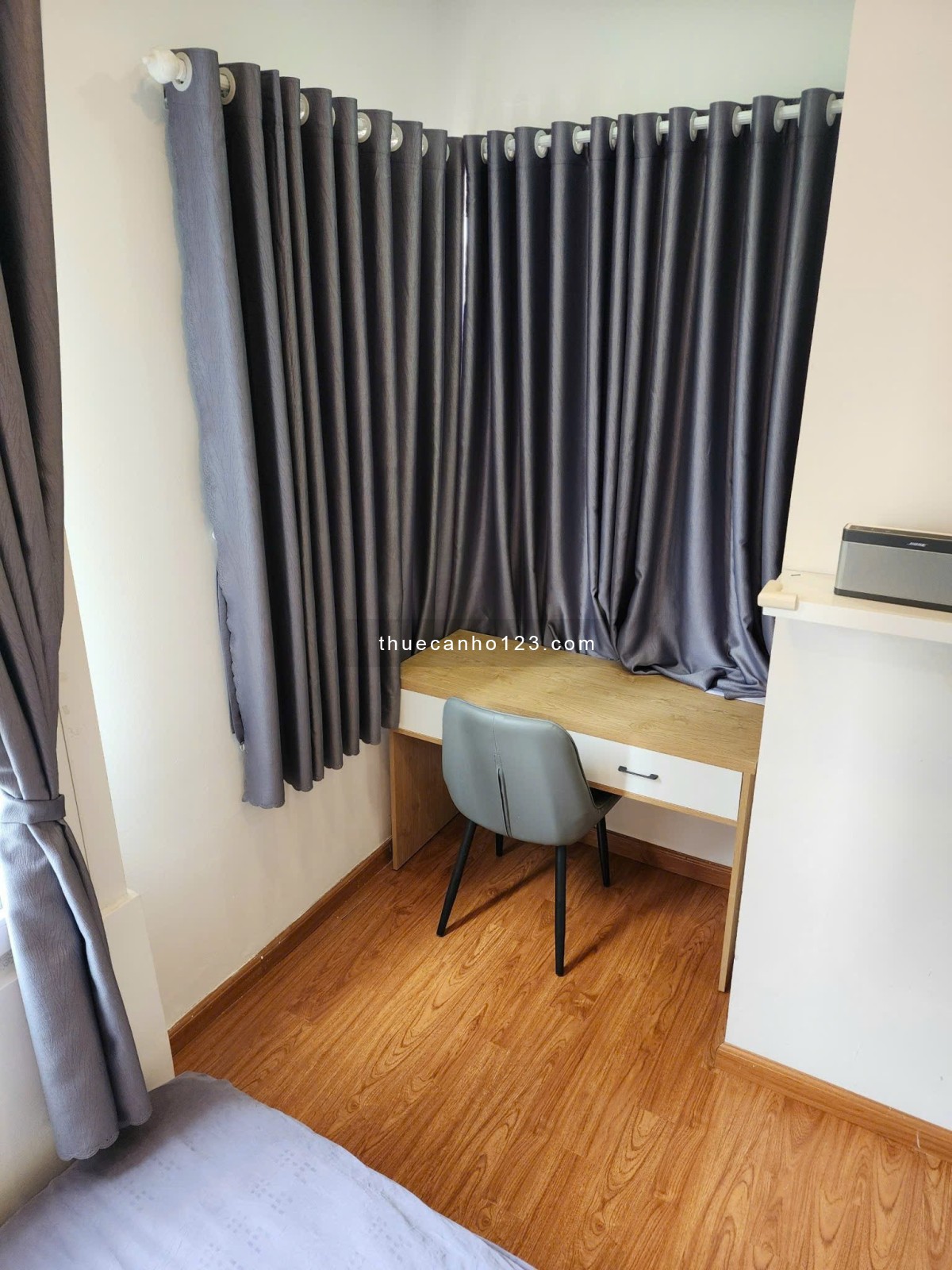 Trống Lại Căn Hộ 1PN Ban Công View Bờ Kè Trường Sa - Full NT Hiện Đại , Khu Dân Cư Yên Tĩnh