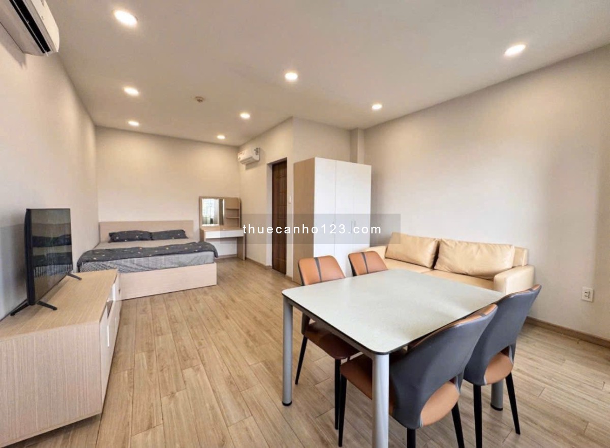 Trống Lại Studio Ban Công Full Nội Thất Hiện Đại, PCCC & An Ninh Đầy Đủ, Gần Hàng Xanh