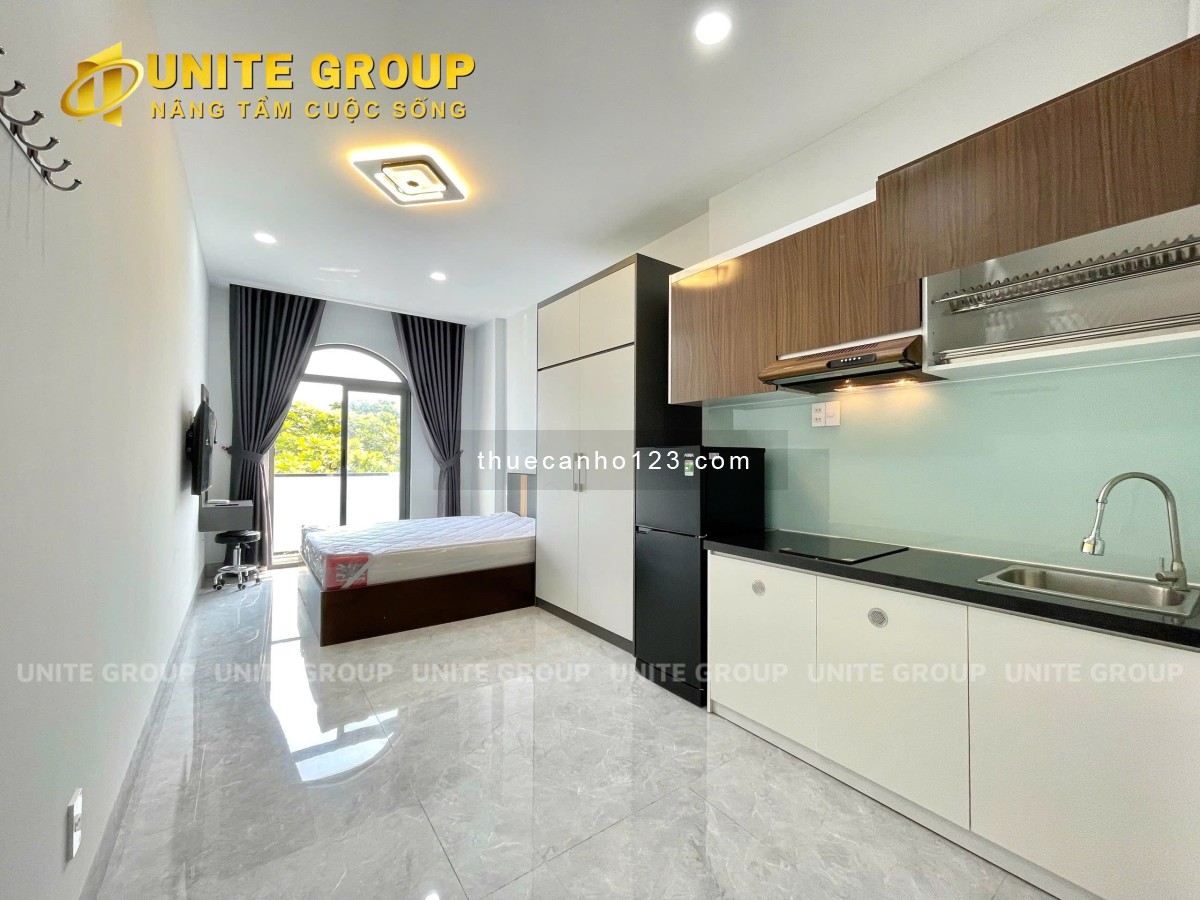 Phòng studio ban công full nội thất siêu rộng Q7